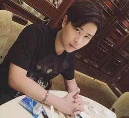 unifree主播吃瓜,趣味横生幕后花絮大揭秘